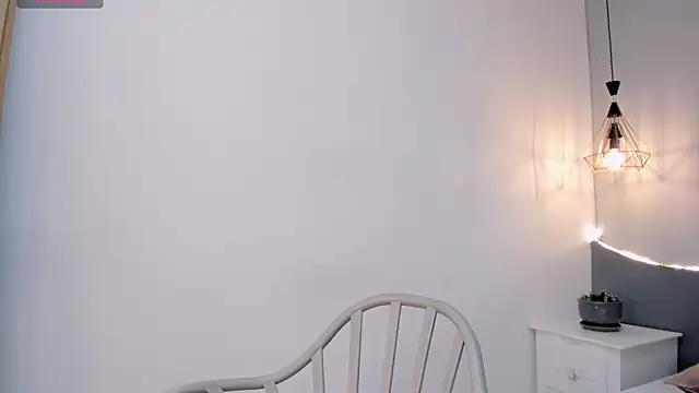 Sara_mora_'s Live Chat Room
