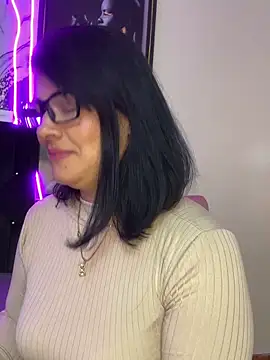 Selin_mehott Adlı Modelin Canlı Sohbet Odası