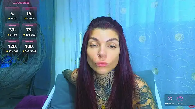 חדר צ'אט בשידור חי של tattooedBabyy