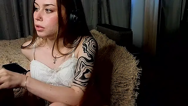 danieliis' Live Chat Room