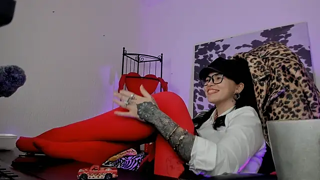 NeoGeisha's Live Chat Room