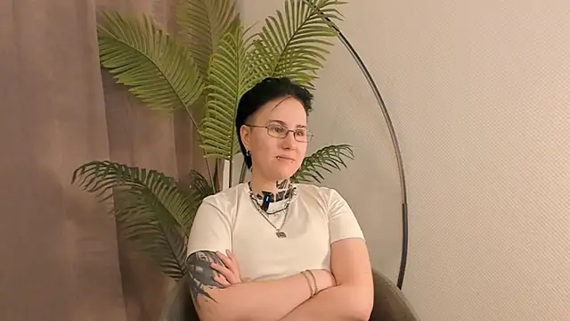 LeonOsbey's Live Chat Room