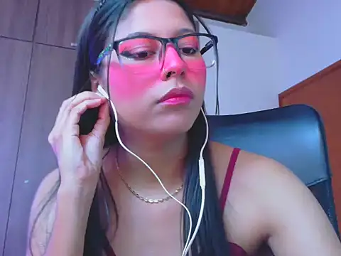 _ALLYSON18_'s Live Chat Room