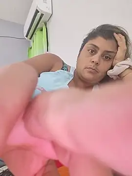 חדר צ'אט בשידור חי של AlyDenalioficial