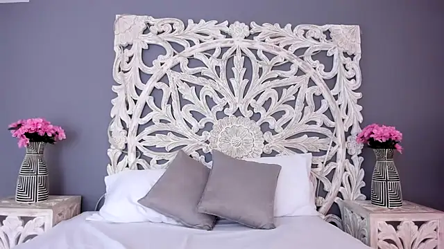 غرفة دردشة SilvanaVega المباشرة