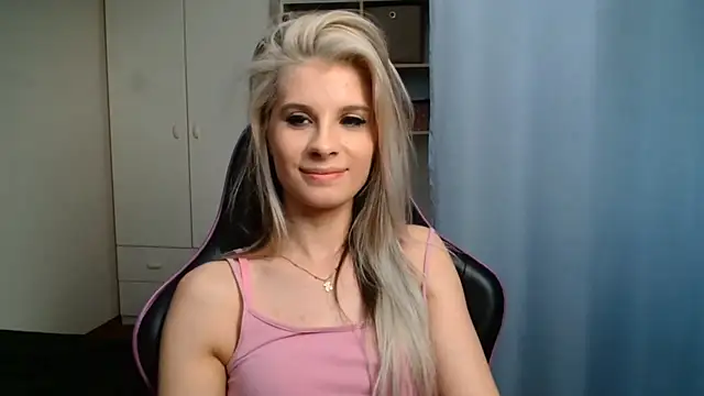 KristineGlown Live chat-huone
