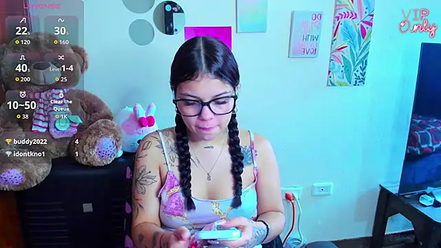 חדר צ'אט בשידור חי של angelina_77