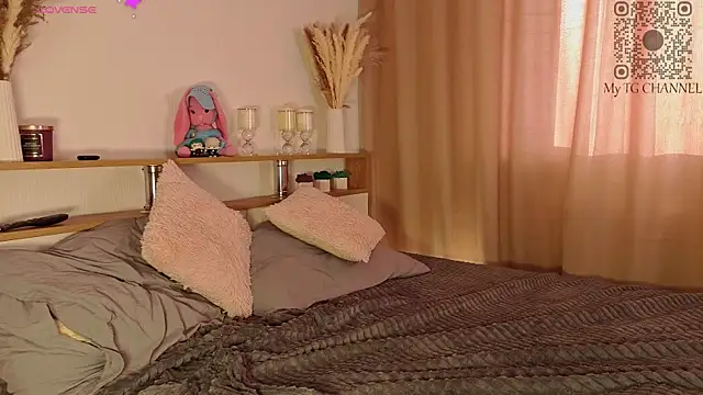 Milisaaaaa Adlı Modelin Canlı Sohbet Odası