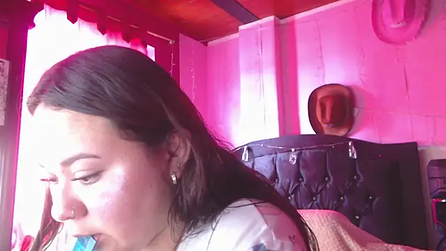 Živá chatovací místnost NikkiRous_