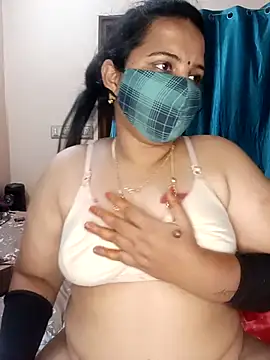 Chat soba uživo modela pirainilla