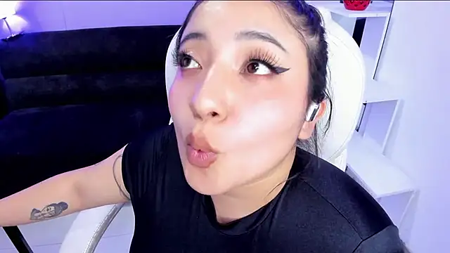 Emma_monserrat чат на живо