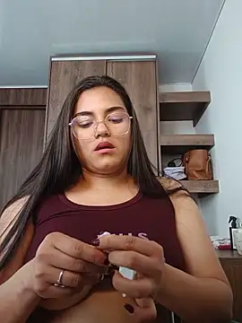 Pokój czatu na żywo – Renata_lizcano
