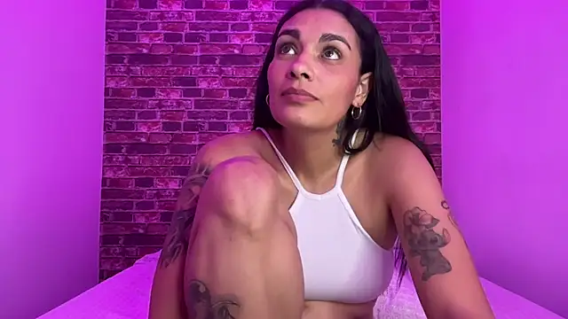 غرفة دردشة Skarlett_Kiss المباشرة