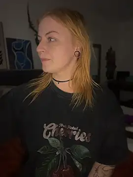 Chat soba uživo modela CherryyCheeks