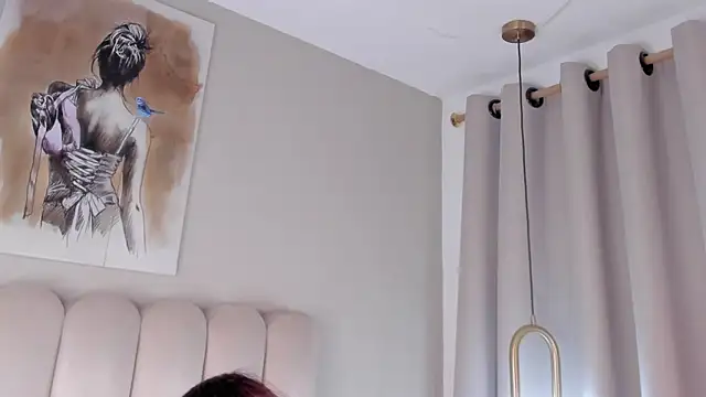 Živá chatovací místnost CharlotteDupontt