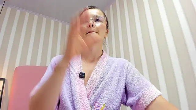 LORELAIGIVEN Cameră chat live