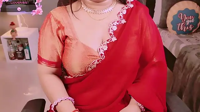 Khaleesiiii Live chatroom