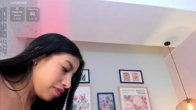غرفة دردشة Tiffany_Low المباشرة