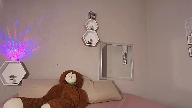 Živá chatovací místnost Just_Isaa