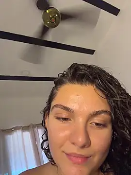 חדר צ'אט בשידור חי של Eva_stark10