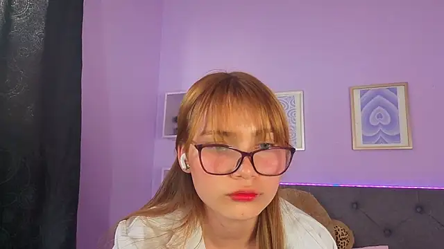 חדר צ'אט בשידור חי של Celeste__London