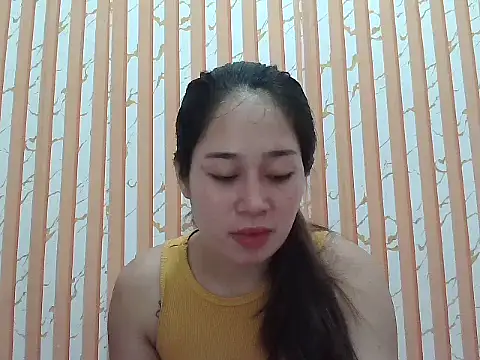 urcherryasian 现场聊天室