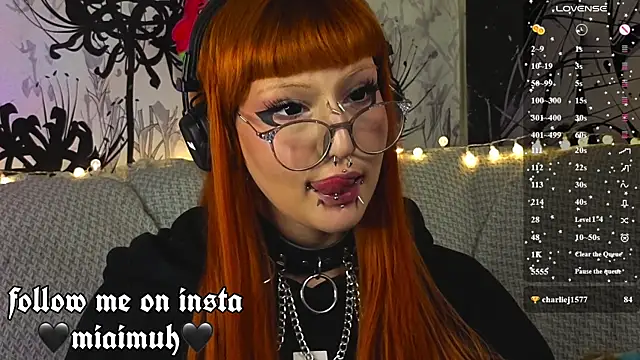 Živá chatovací místnost mia__yui
