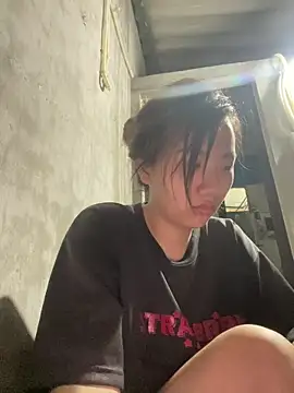 -Lyly_ 现场聊天室