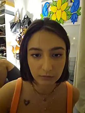 Sala de chat en directo de Juh_castro