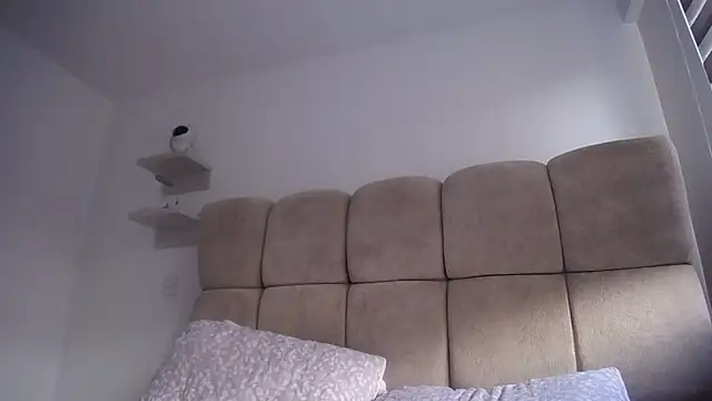 Chat soba uživo modela SofiaBanks_