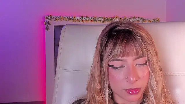 Chat ao vivo de adhalee_js