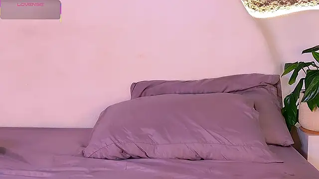 AlessiaAuren Adlı Modelin Canlı Sohbet Odası