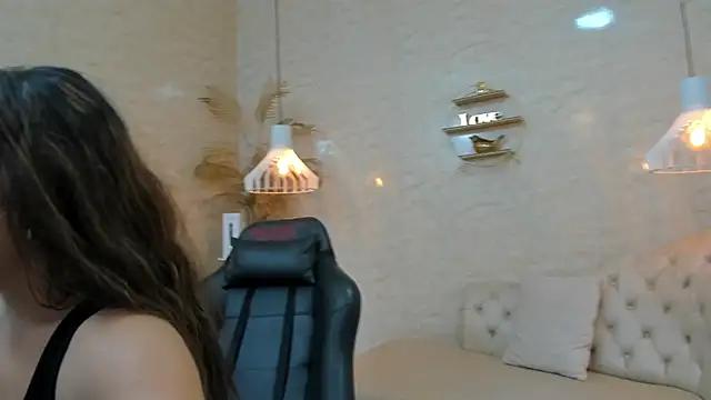 Chat ao vivo de CAAMII_SWEETT