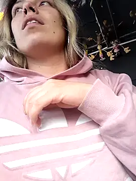 Živá chatovací místnost Sweel_Leyva18