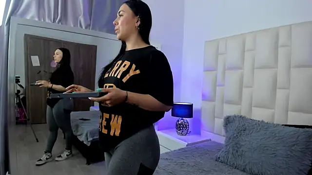 Ariana_rouse Adlı Modelin Canlı Sohbet Odası