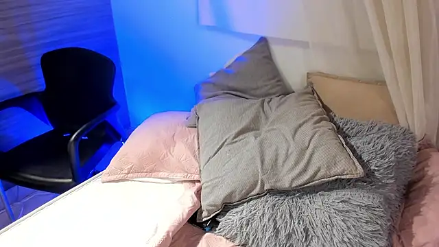Živá chatovací místnost KarolyneLune