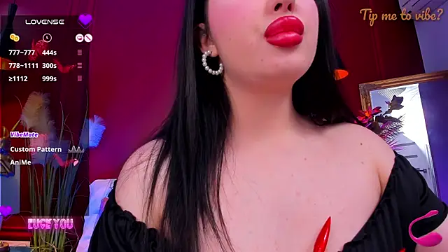 חדר צ'אט בשידור חי של Mayzzie