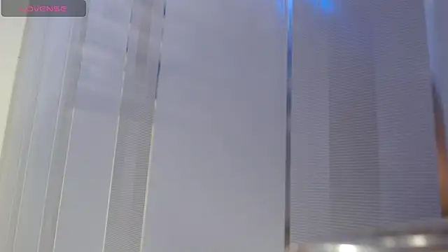 חדר צ'אט בשידור חי של Sol_vannesa
