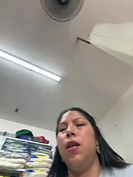 ISABELLA__LUNA Cameră chat live