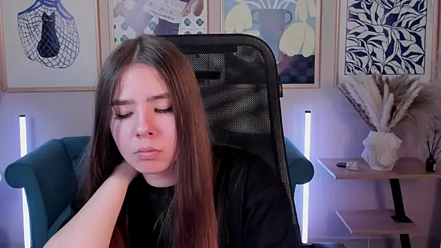 חדר צ'אט בשידור חי של SayaHeartnet