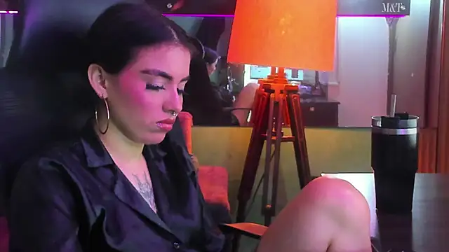 Pokój czatu na żywo – isabella_hv