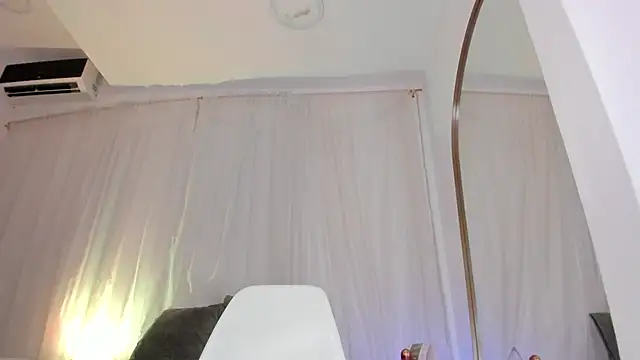 Sala de chat ao vivo de The_Essentials