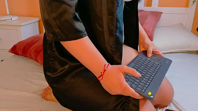 melodycollin Ruang Obrolan Langsung