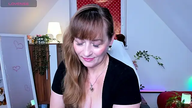 Pokój czatu na żywo – naughtymilane