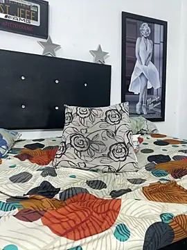 Luke_Stone Adlı Modelin Canlı Sohbet Odası