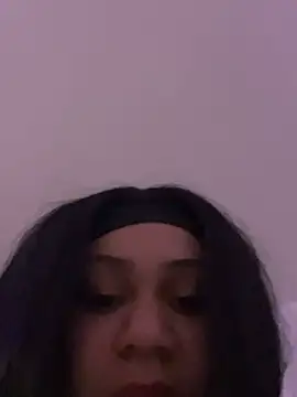 Sala de chat ao vivo de Curvydusa-