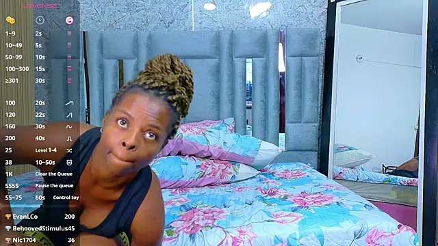 Sala de chat ao vivo de CheatingNeighborr