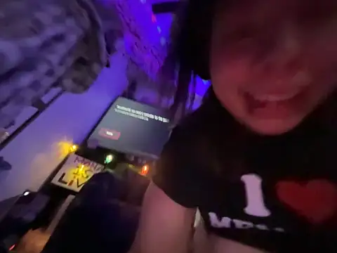moan4mona чат на живо