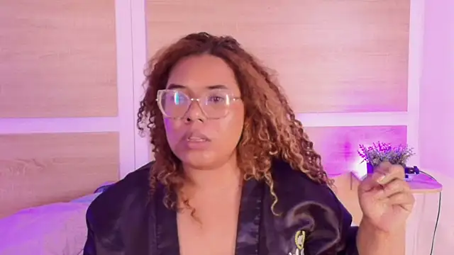 Your_big_ebony_goddness Live Chatrum