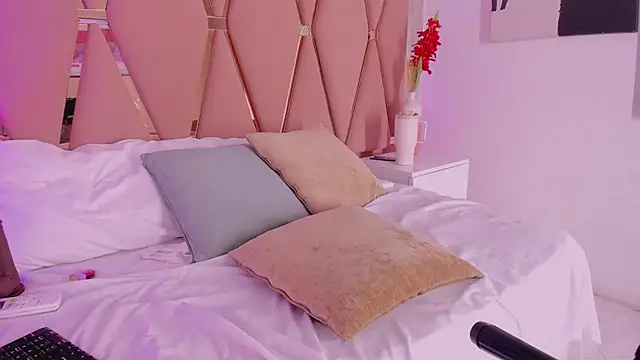 Pokój czatu na żywo – Emily_Black1